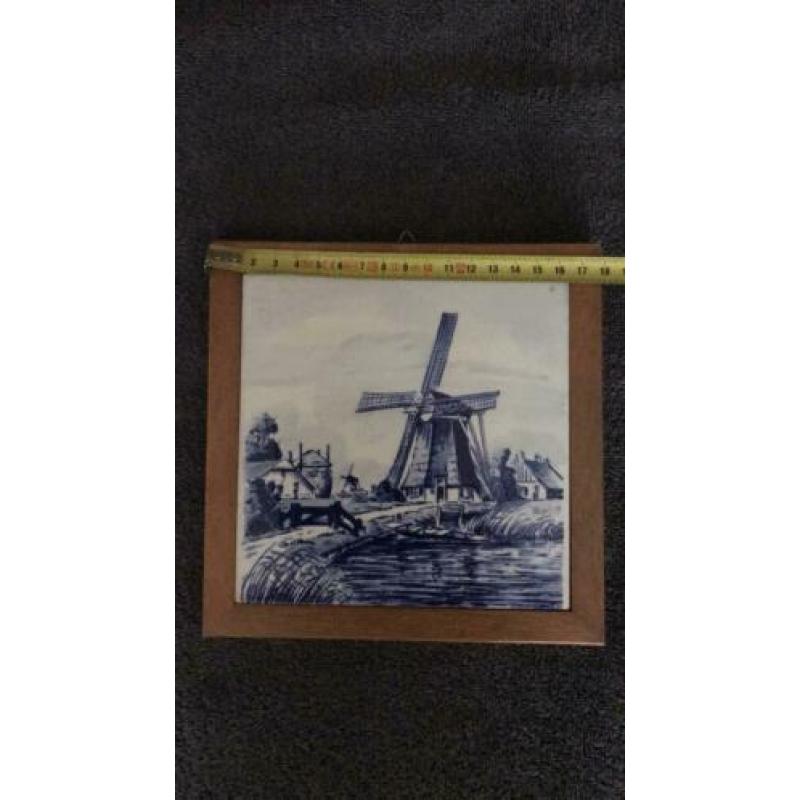 Delfts blauw tegeltje met molen ingelijst