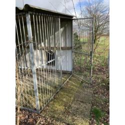 te koop hondenkennel