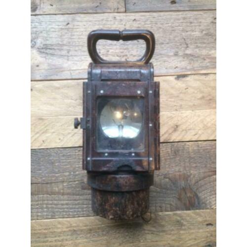 Duitse WO2 bakelieten Bunkerlamp