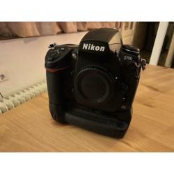 Nikon D700 + MB-D10 Battery Grip