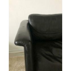 Zwarte leren stoelen (2stuks)
