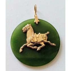 Schitterende Jade hanger met gouden paard 14k goud 585