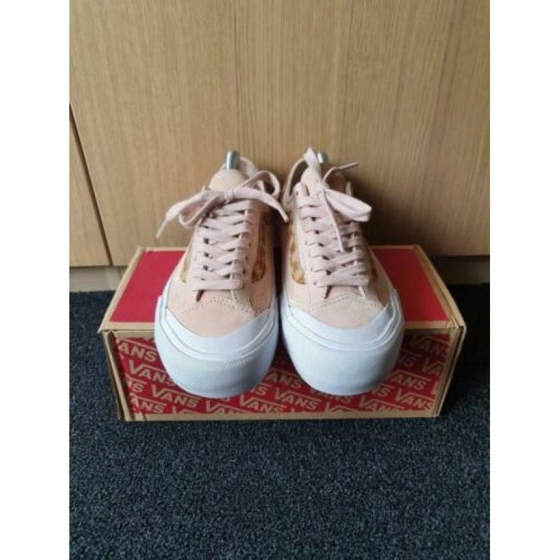 Vans style 36 decon sf suede beige/bruin (39)