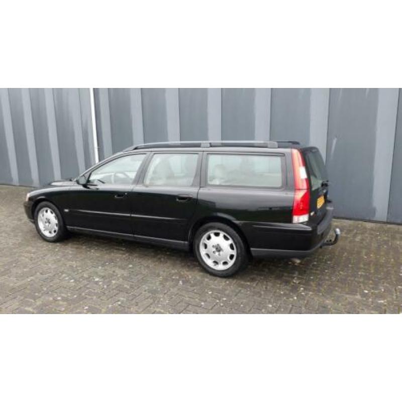 Volvo V70 2.4 D 2004 Zwart airco clima