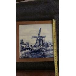 Delfts blauw tegeltje met molen ingelijst