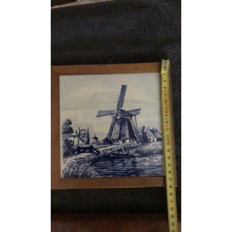 Delfts blauw tegeltje met molen ingelijst
