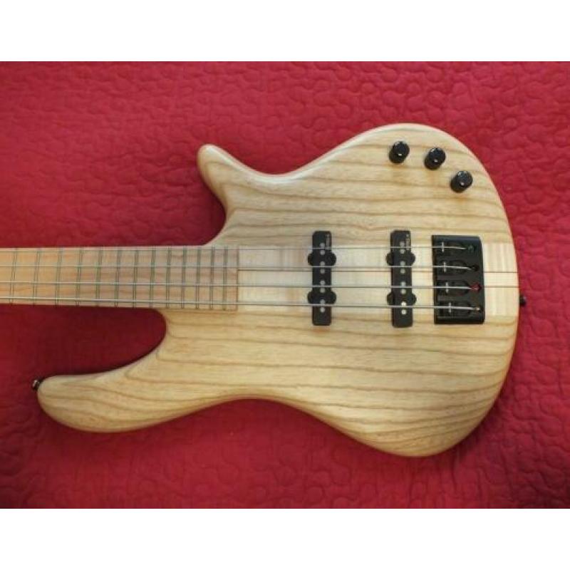 GMR Soundboard Custom Jazz 4 - Ash/Maple/EMG-JVX