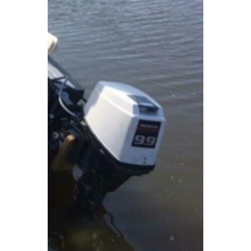 Mooie mat zwarte reddingssloep