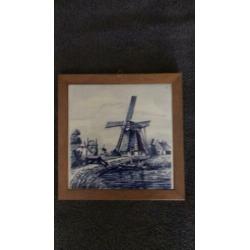 Delfts blauw tegeltje met molen ingelijst