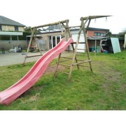 Schommel en glijbaan