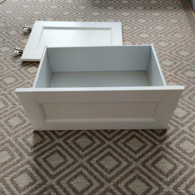 IKEA Besta, vassbo deurtjes fronten lade, wit.