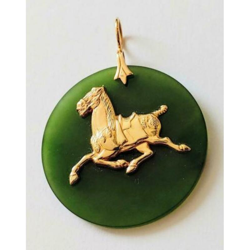 Schitterende Jade hanger met gouden paard 14k goud 585