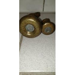 2 Engelse brons bel gewichten