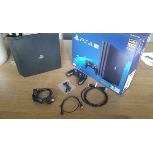 Playstation 4 Pro 1TB inclusief 2 controllers