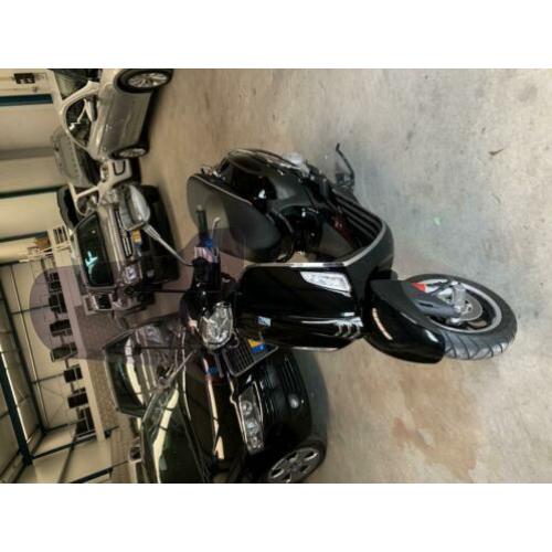 Vespa Snorscooter Sprint 4T Sprint Stuurslot I USB I 996 km