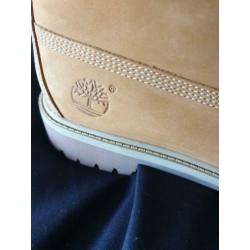 Nieuwe Timberlands mt 37 (boys) dames past ook prima