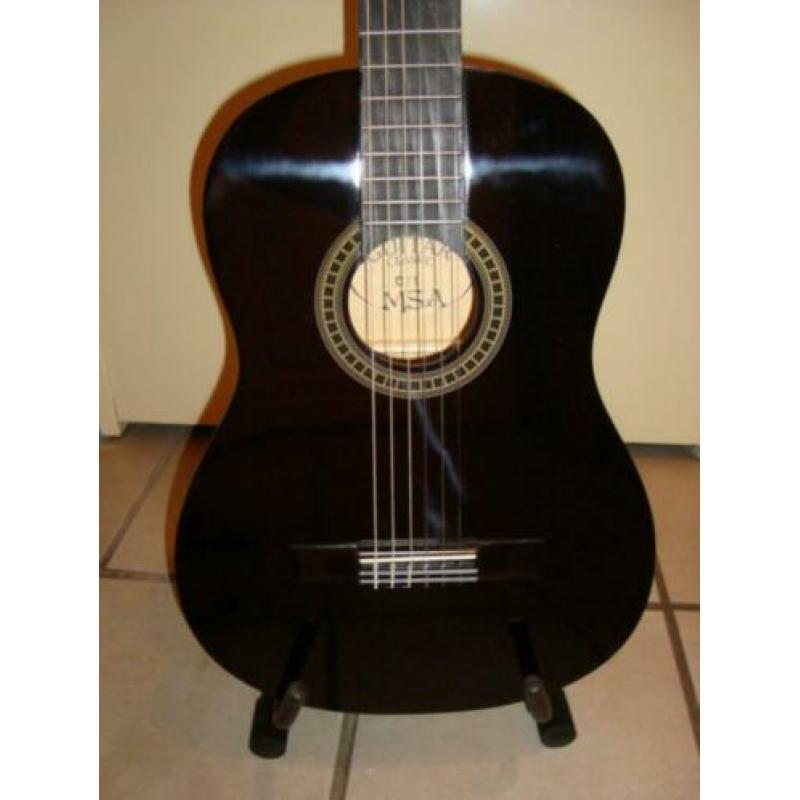 MSA 4/4 klassieke gitaar, in 3 kleuren leverbaar (nieuw)