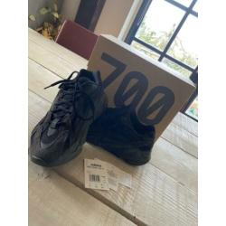 Yeezy Boost Vanta V2 maat 39 1/3