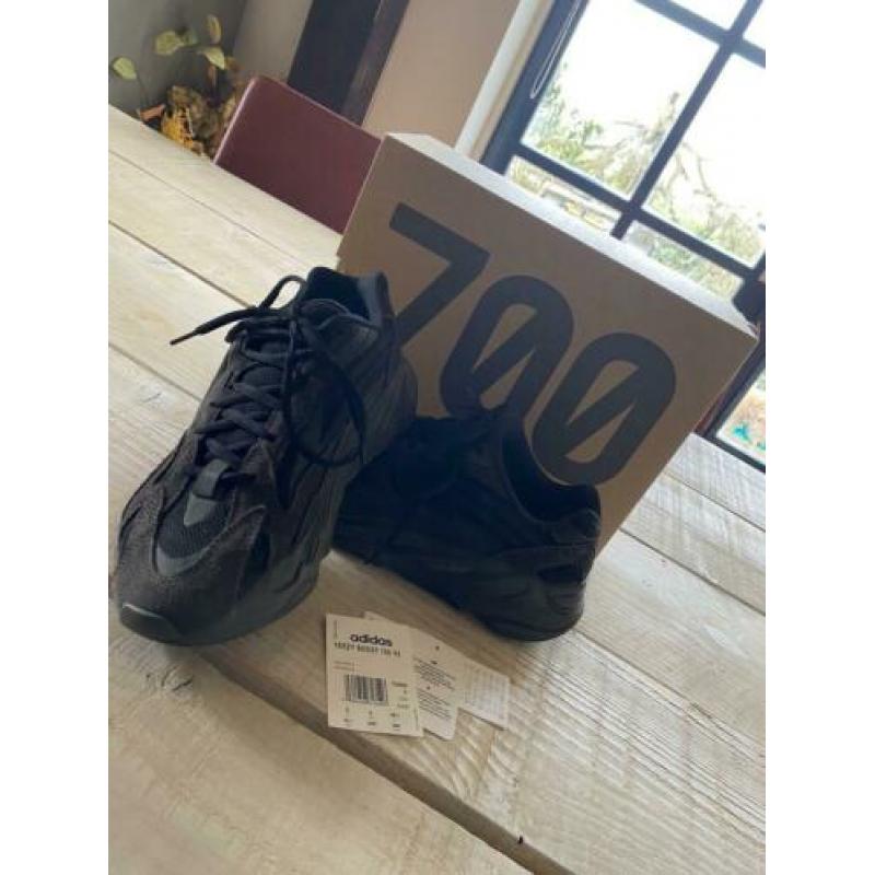 Yeezy Boost Vanta V2 maat 39 1/3