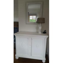 Brocante witte commode/kast
