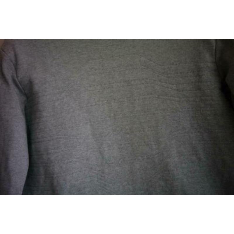 Erg mooie sweater van HUGO BOSS maat S