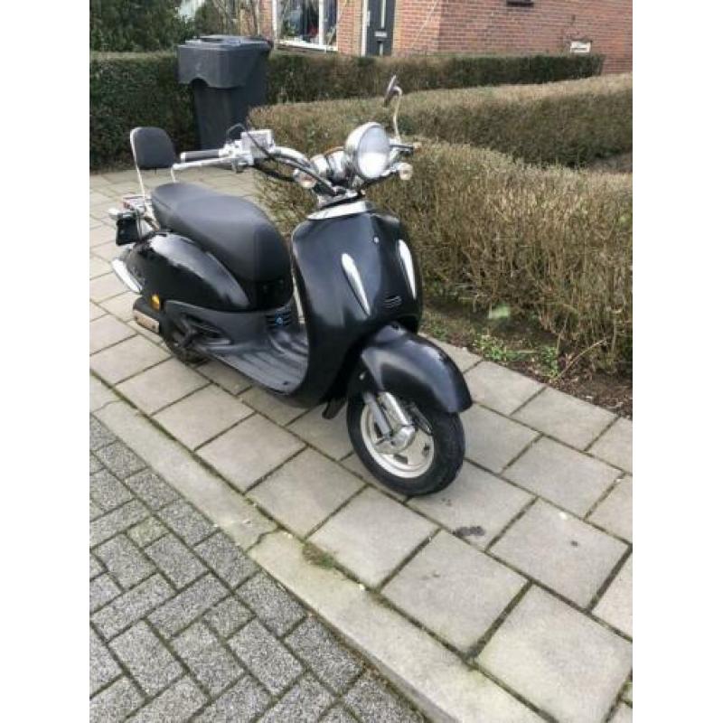 Fosti retro snor scooter 25km