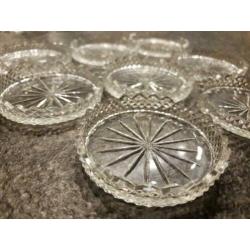 Brocante: 8 antieke glazen onderzetters