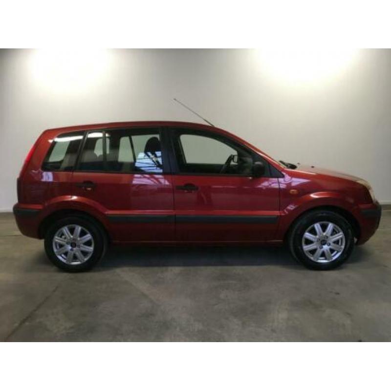 Ford Fusion 1.4-16V Champion Airco / LM velgen / NAP