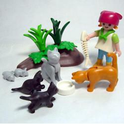 Poezenfamilie 4493 van Playmobil compleet