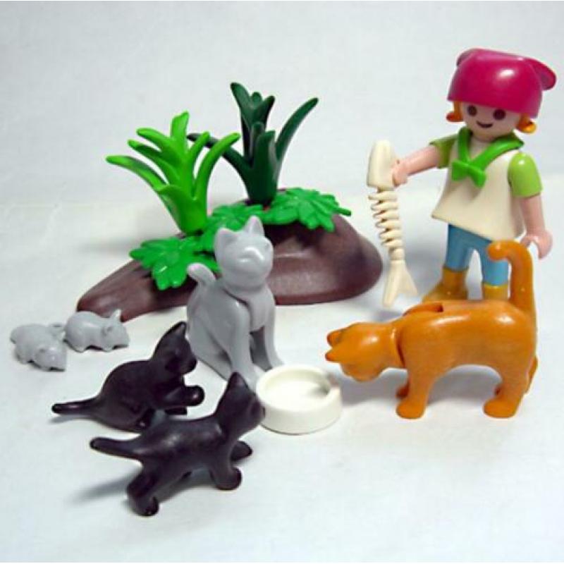 Poezenfamilie 4493 van Playmobil compleet
