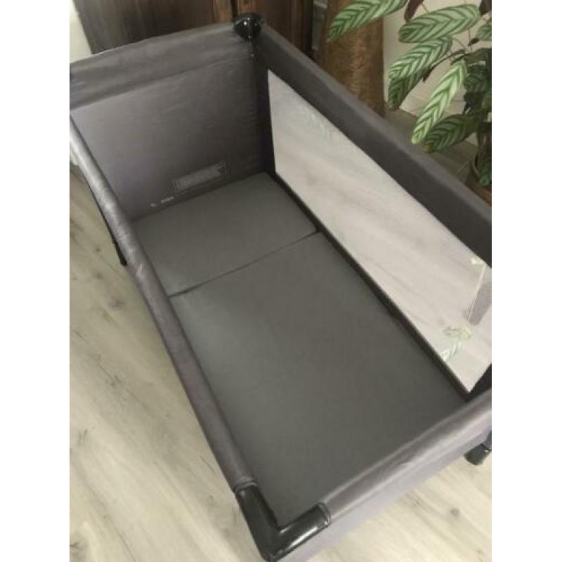 Campingbedje grijs incl. matras & klamboe
