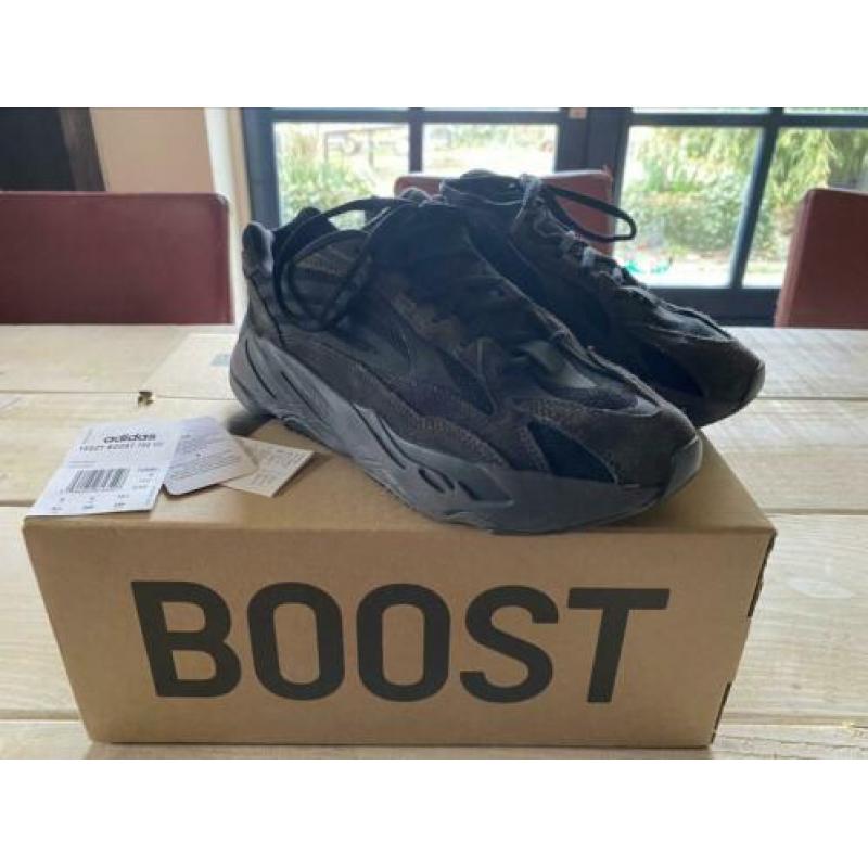 Yeezy Boost Vanta V2 maat 39 1/3