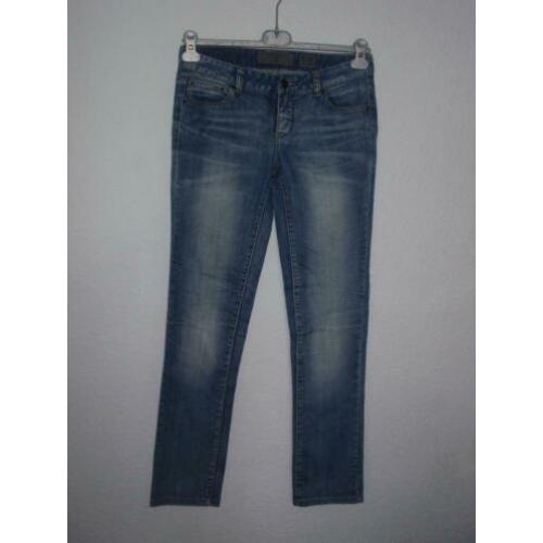 Maat 29 - vero moda jeans - blauw spijker