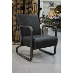 Stoere fauteuil donkerbruin kunstleer metaal industrieel
