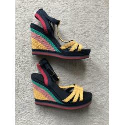 Nieuwe Tommy Hilfiger sleehakken sandalen