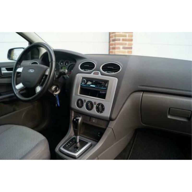 Ford Focus 1.6-16V Trend Automaat Airco, Cruise Control, Rad