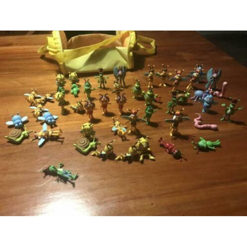 48 Emté maja de bij poppetjes met tasje