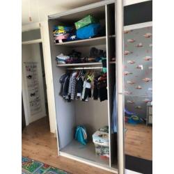 Kleding /hang kast