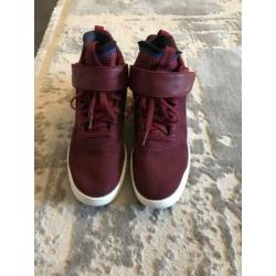 Mooie Adidas schoenen in mooie staat (maat 44)
