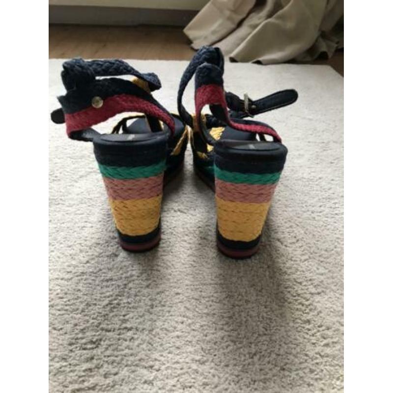 Nieuwe Tommy Hilfiger sleehakken sandalen