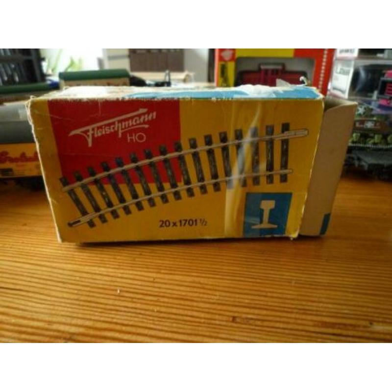 Complete Fleischmann treinbaan met huisjes en veel rails