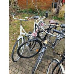 4 gebruikte fietsen. In 1 koop. Batavus, gazelle.