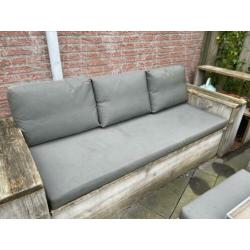 Mooie en stevige banken van steigerhout incl kussen zgan