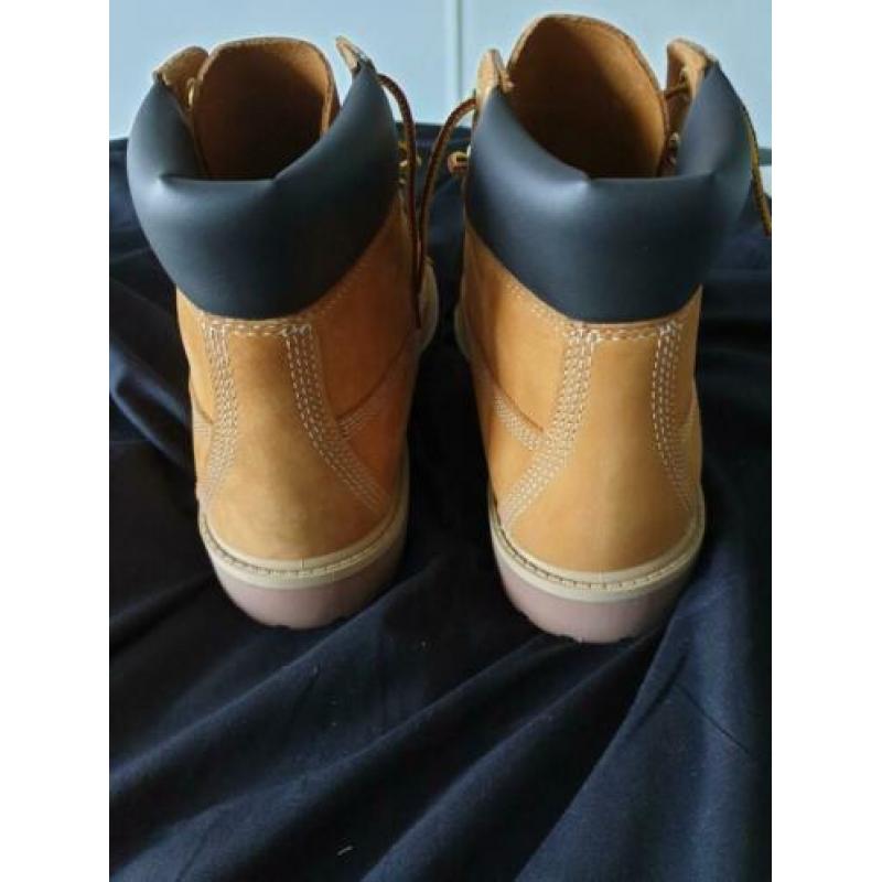 Nieuwe Timberlands mt 37 (boys) dames past ook prima