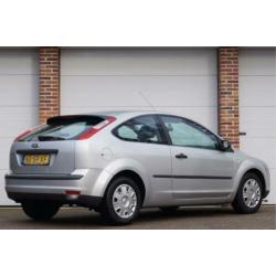 Ford Focus 1.6-16V Trend Automaat Airco, Cruise Control, Rad