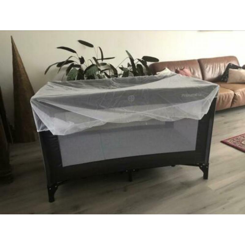 Campingbedje grijs incl. matras & klamboe