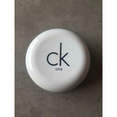 Calvin klein | compact foundation | 300 sand | ZGAN