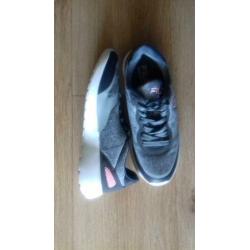 nieuwe Fila schoenen maat 38