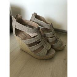 Sleehakken/wedges maat 39