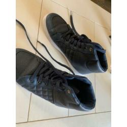 Blauwe "sneakers"